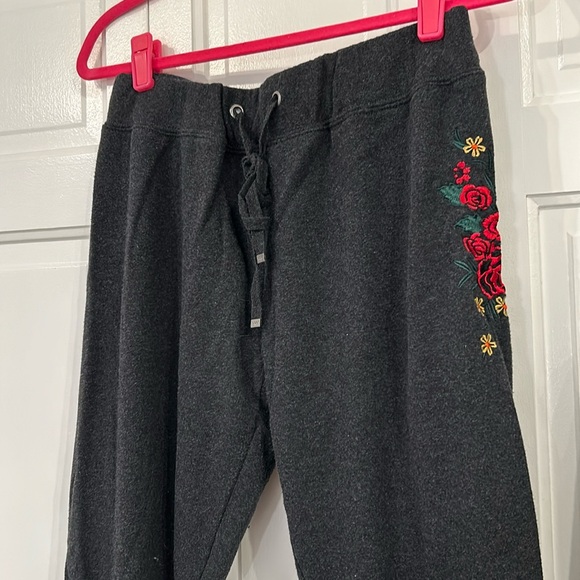 Make + Model Sweat Set - Picture 4 of 5